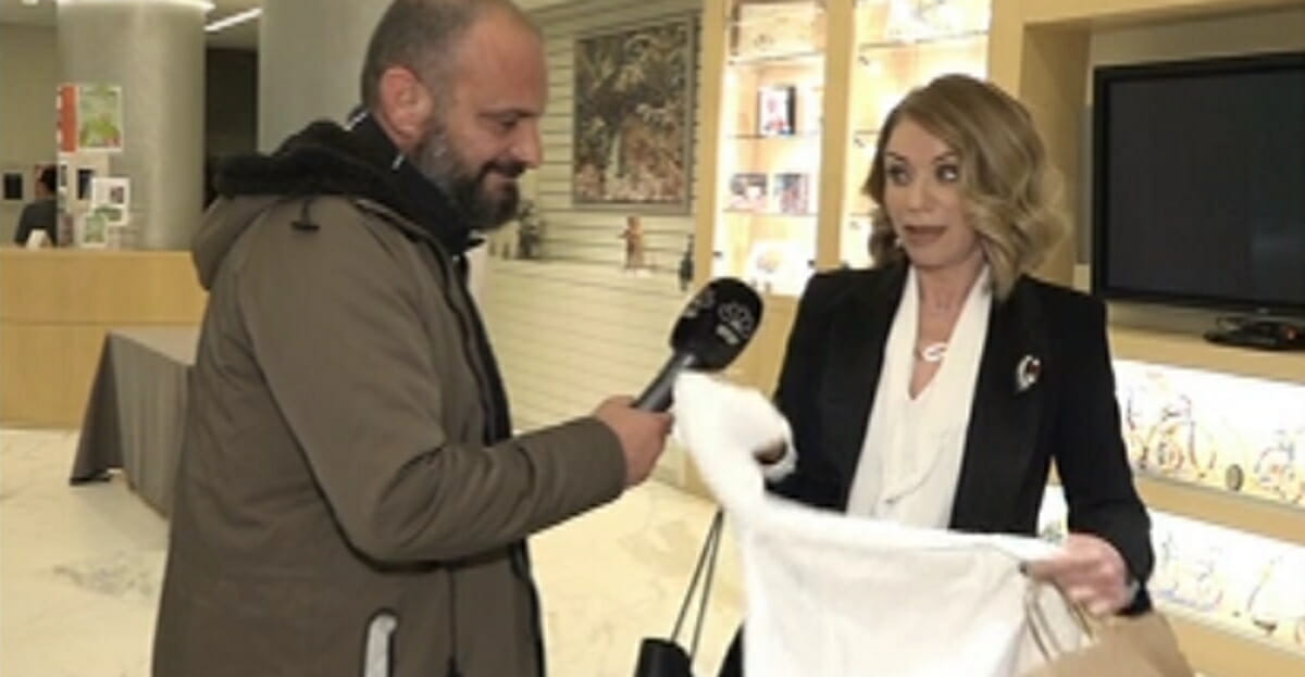 Άφωνη η Έλλη Στάη από τον Γρηγόρη Μπάκα: “Ωραίος τρόπος για να βάλετε το θέμα”!