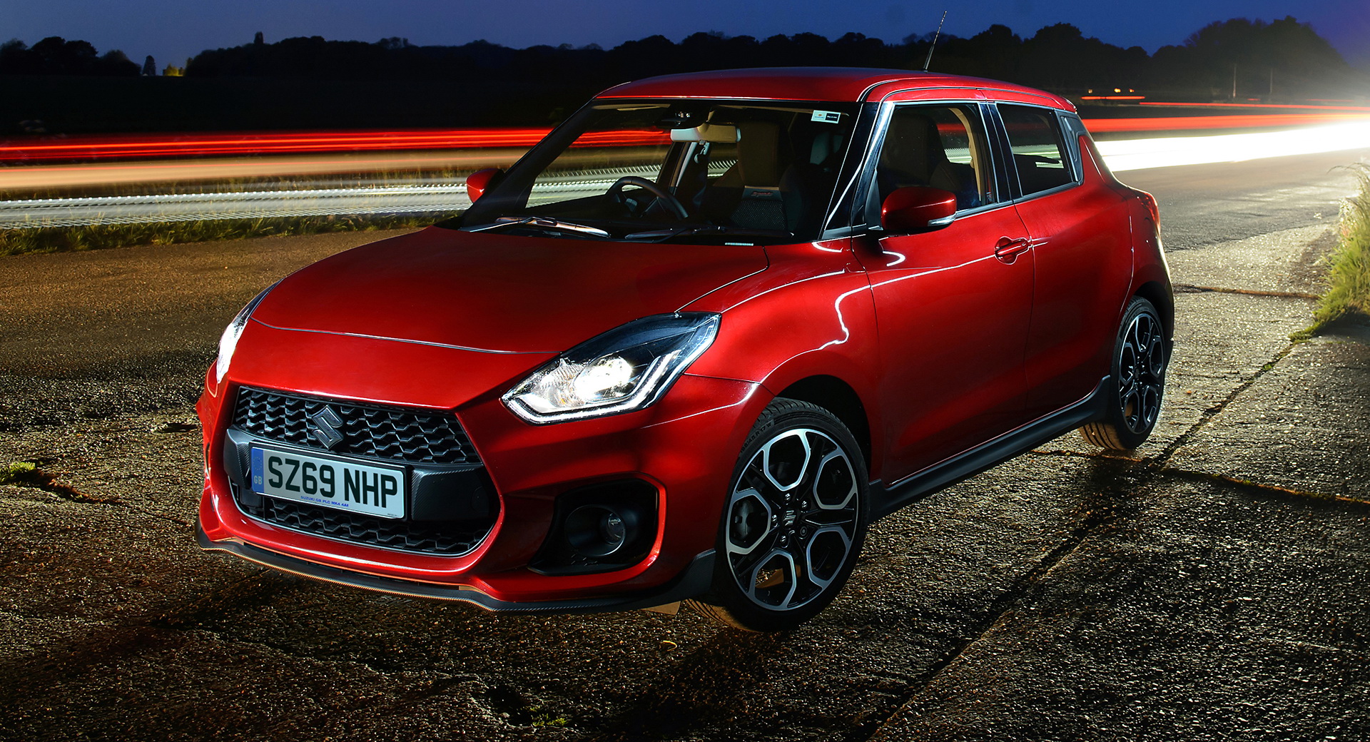 Νέο Suzuki Swift Sport Hybrid: Η τιμή και τα τεχνικά χαρακτηριστικά του [pics]