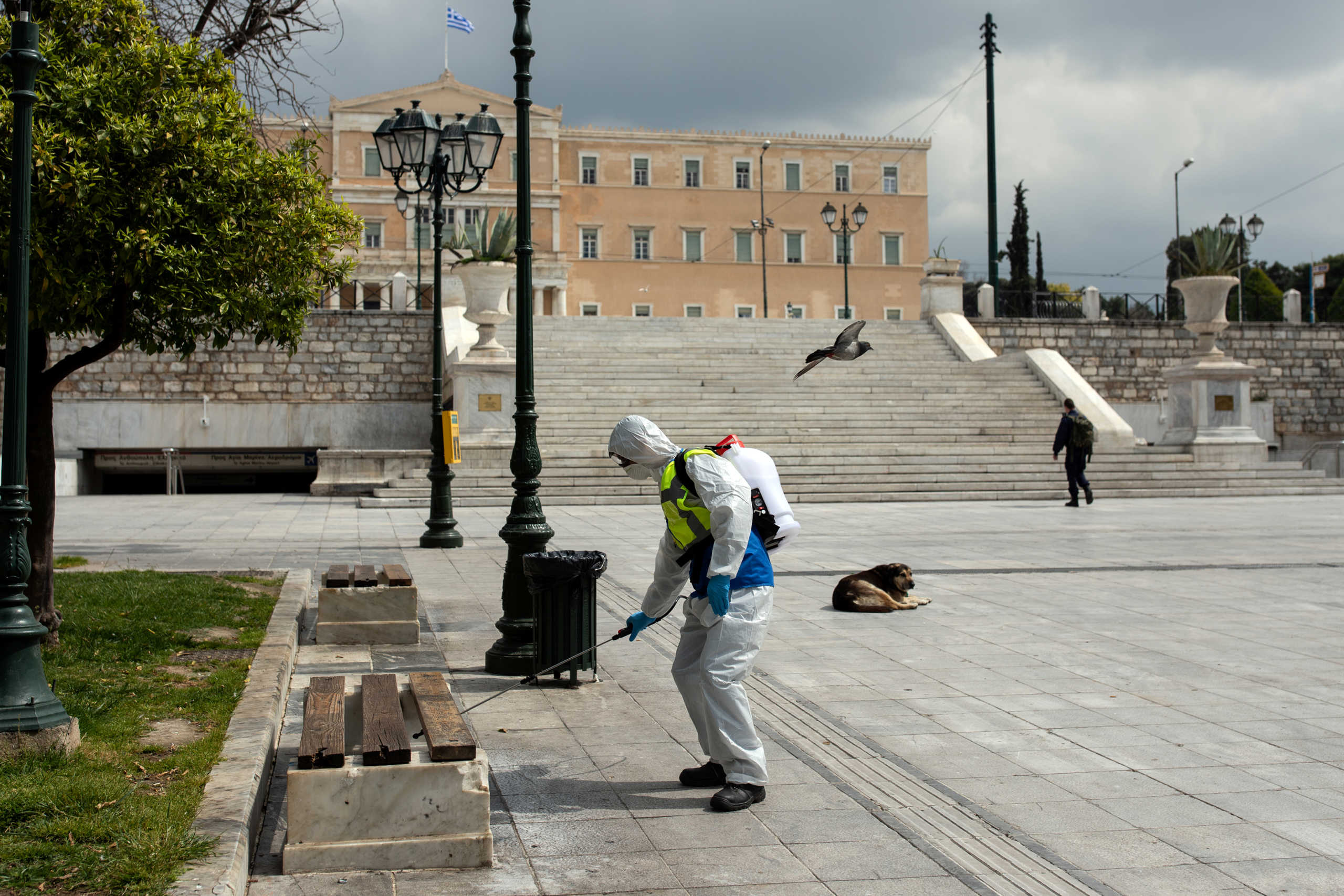 Κορονοϊός: Στο “κόκκινο” η Αττική – Πού εντοπίζονται τα 372 νέα κρούσματα