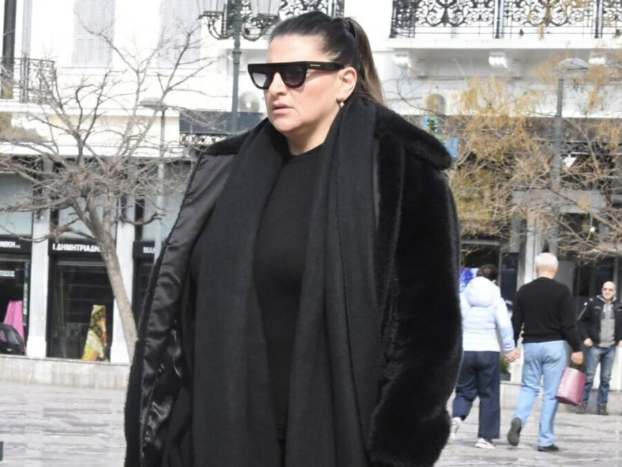 Θεοδώρα Βουτσά: Συγκινεί με τις αναρτήσεις μετά την κηδεία του πατέρα της!