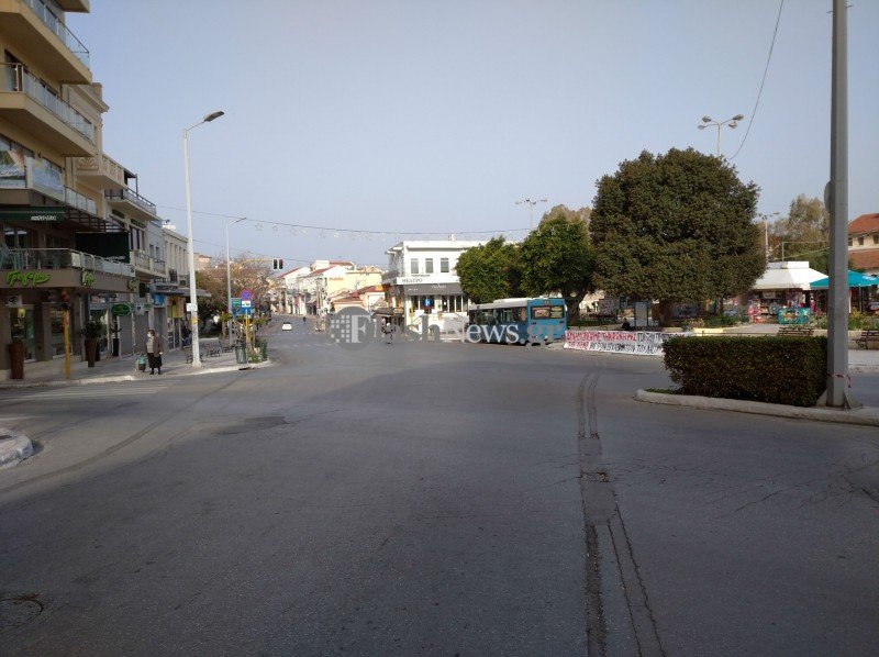 Χανιά: Η απαγόρευση κυκλοφορίας έκανε την πόλη φάντασμα! Ελάχιστη κίνηση στις λαϊκές αγορές