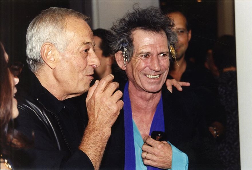 Πέθανε ο διεθνούς φήμης Έλληνας σχεδιαστής κοσμημάτων Μinas