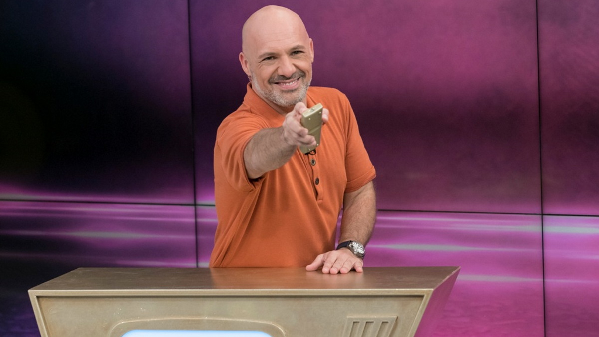 Διαφορετική θα είναι η εκπομπή του Νίκου Μουτσινά με την επιστροφή του στον ΣΚΑΪ