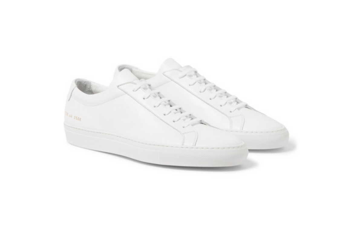 Τι πρέπει να προσέξεις όταν φοράς sneakers με ένα κοστούμι