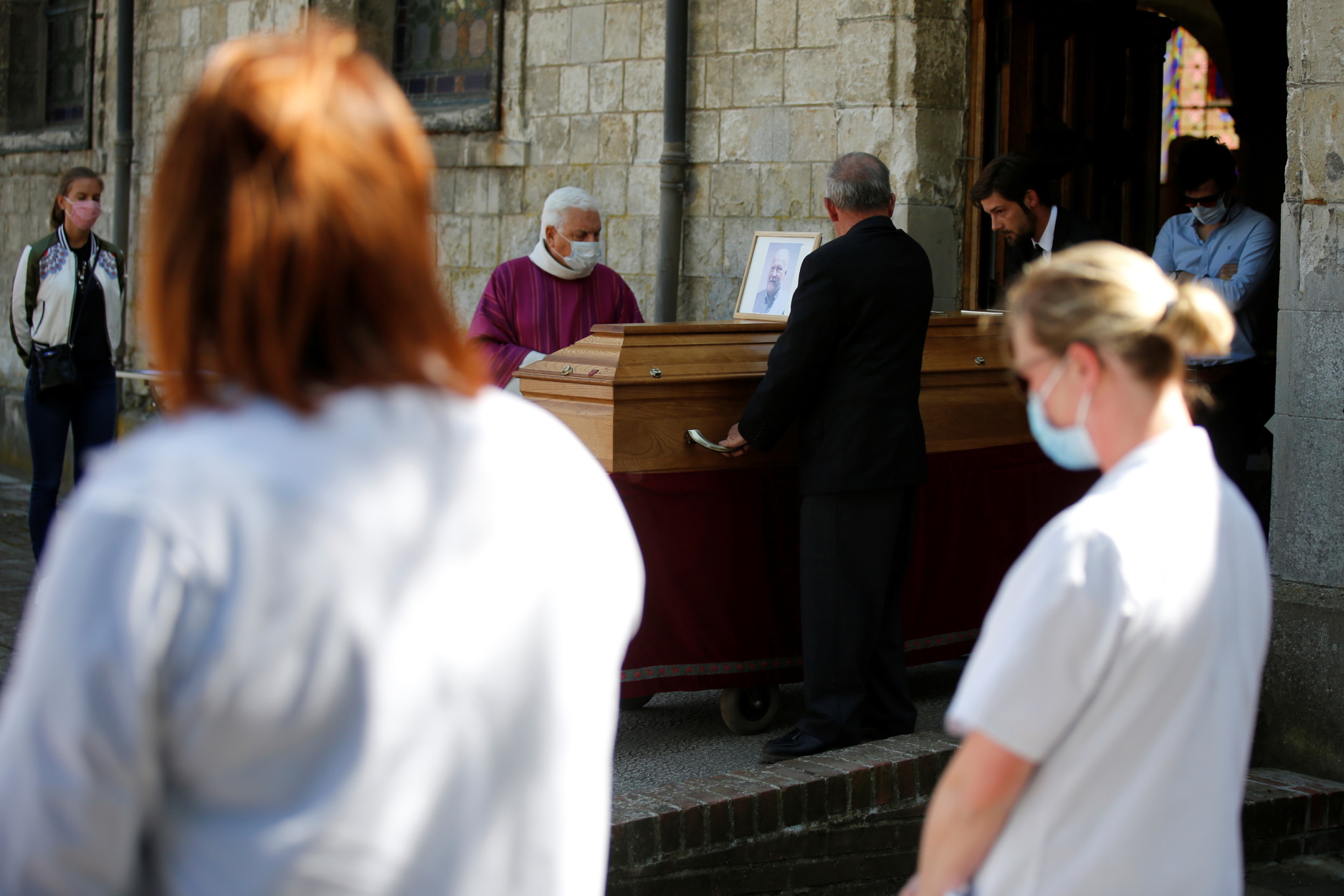 Γαλλία: 22.245 οι νεκροί του κορονοϊού – Ένας στους τρεις θανάτους σε γηροκομεία