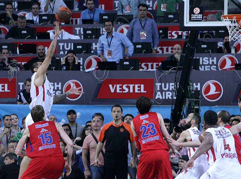 Euroleague: Ο Πρίντεζης νίκησε τον Διαμαντίδη στην ψηφοφορία για τη φάση της δεκαετίας (video)