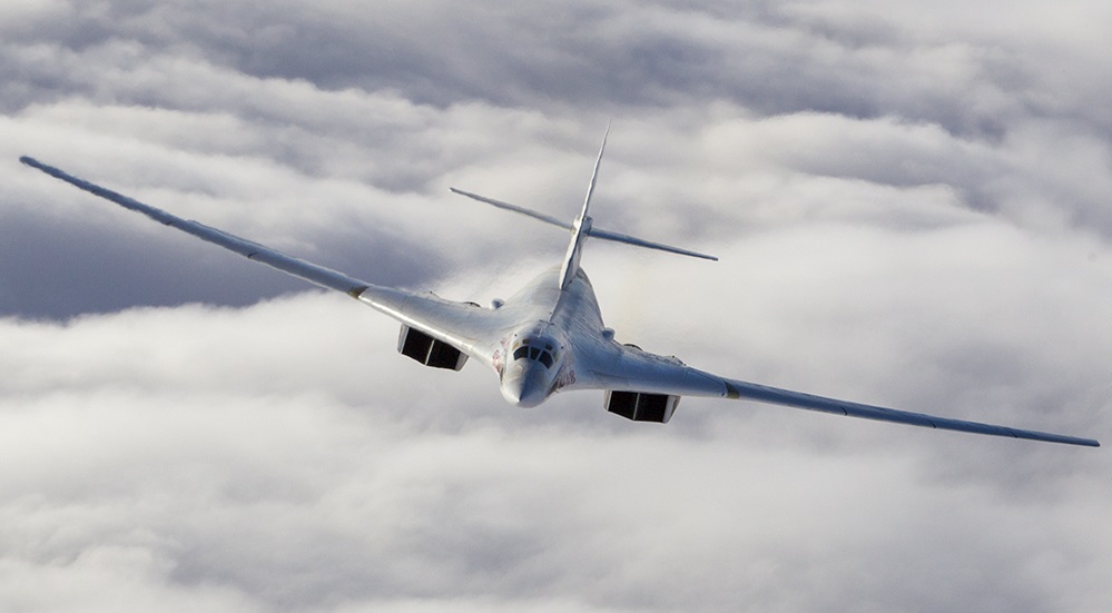 Ρωσικά βομβαρδιστικά Tu-160, ικανά να φέρουν πυρηνικά όπλα, πραγματοποίησαν πτήσεις πάνω από την Βαλτική Θάλασσα
