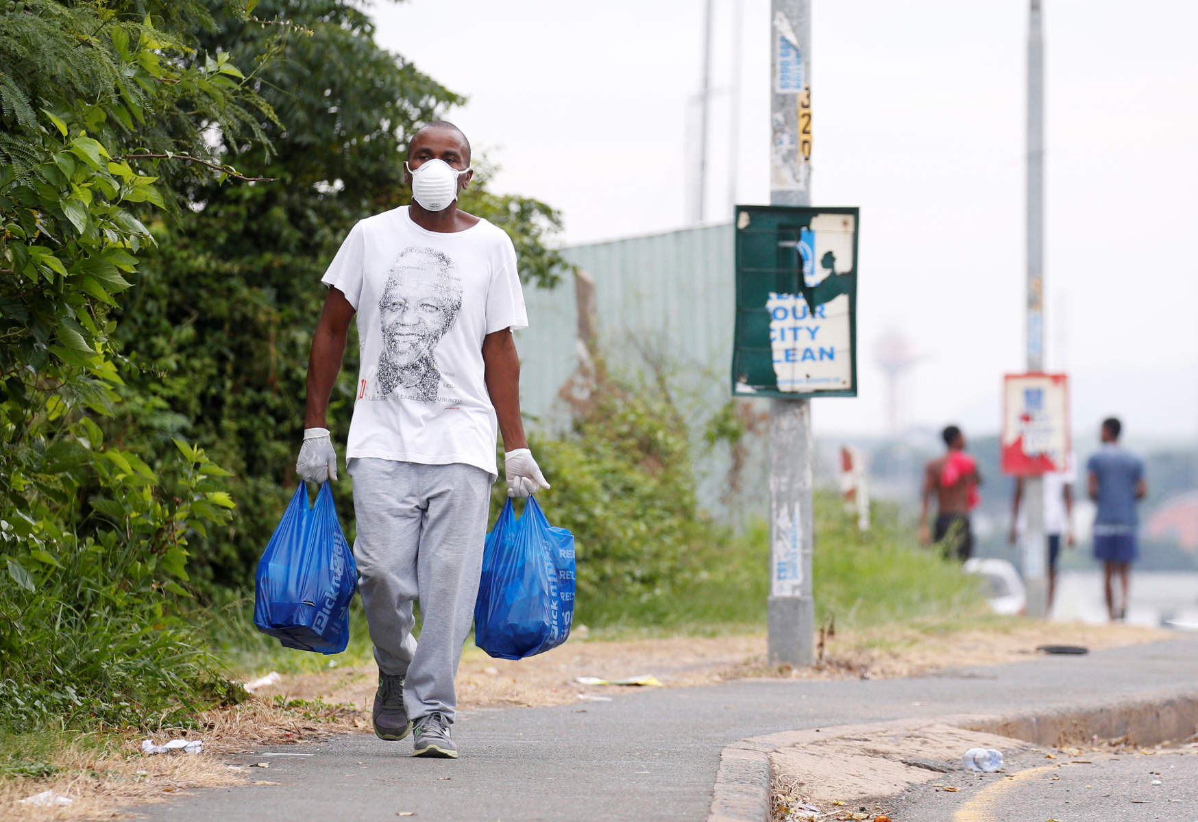 Νότια Αφρική: Χαμένη μάχη η καραντίνα – Χωρίς νερό και τουαλέτες χιλιάδες άνθρωποι