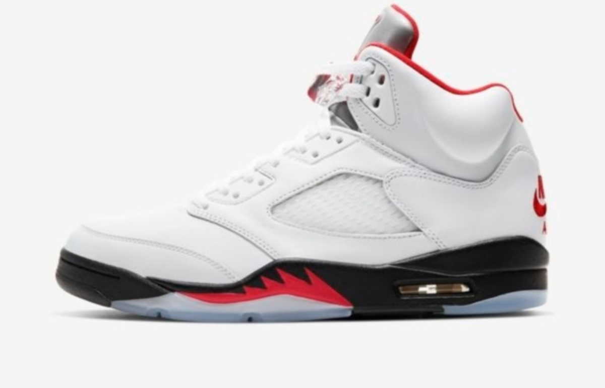 Μετά από τρεις δεκαετίες το sneaker Air Jordan V επιστρέφει σε λίγες ημέρες