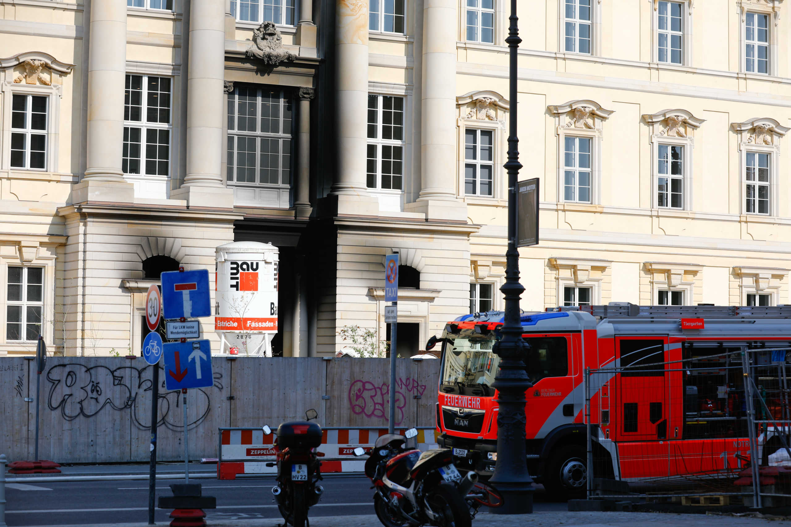 Firefighters arrive at the castle on the Spreeinsel in the district Mitte after a fire broke out, in Berlin, Germany, April 8, 2020. REUTERS