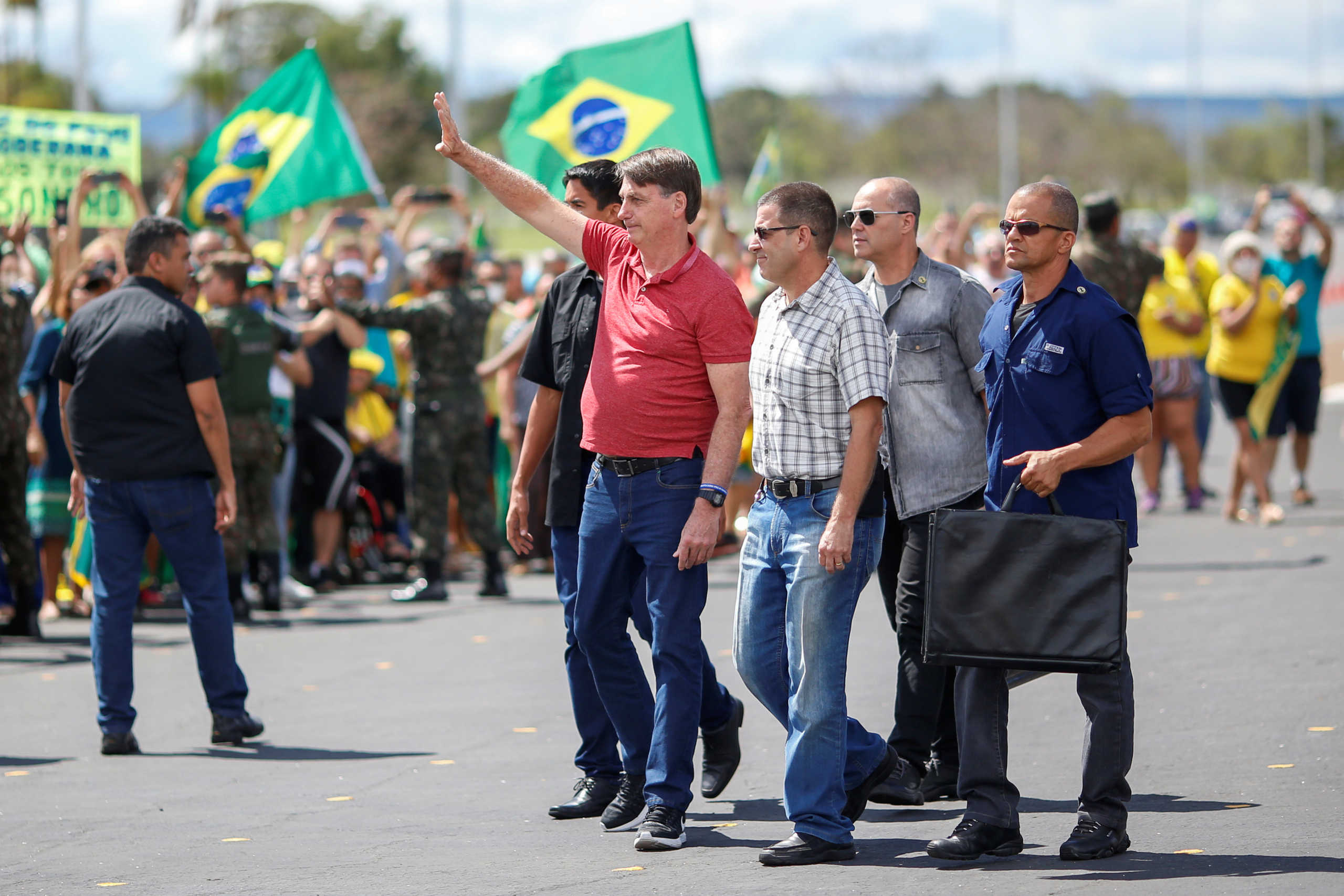 bolsonaro koronoios scaled | Lamianow.gr