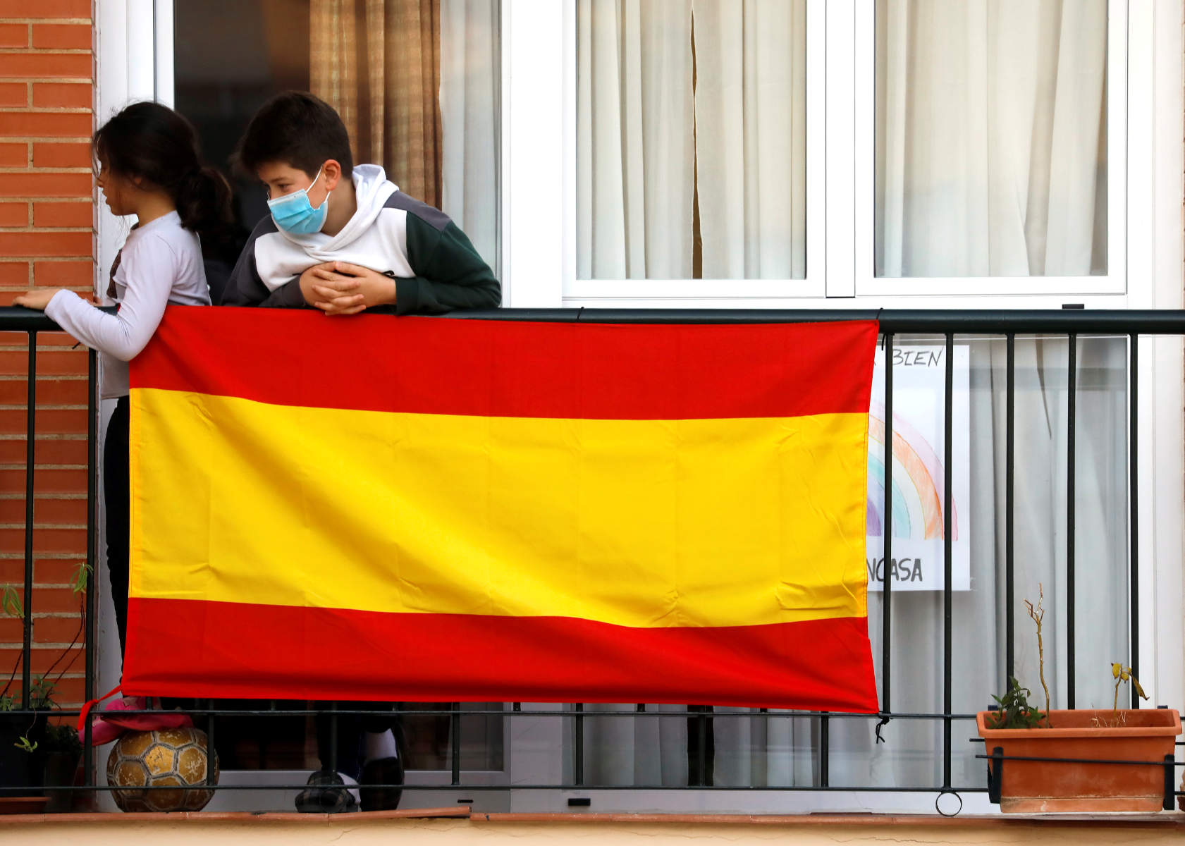 Κορονοϊός: Η ισπανική κυβέρνηση ζητάει συγγνώμη από τα παιδιά για την καραντίνα