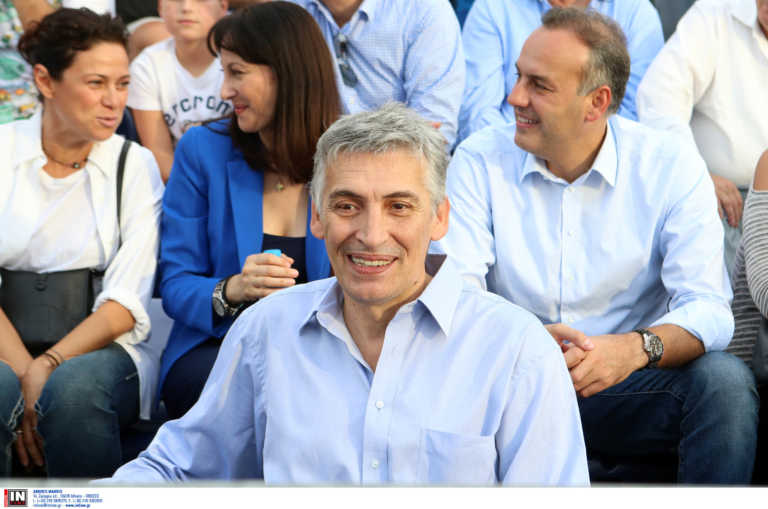Κριτική από Φασούλα για Πιτίνο: “Ποιος είναι προπονητής της Εθνικής Ελλάδας;”