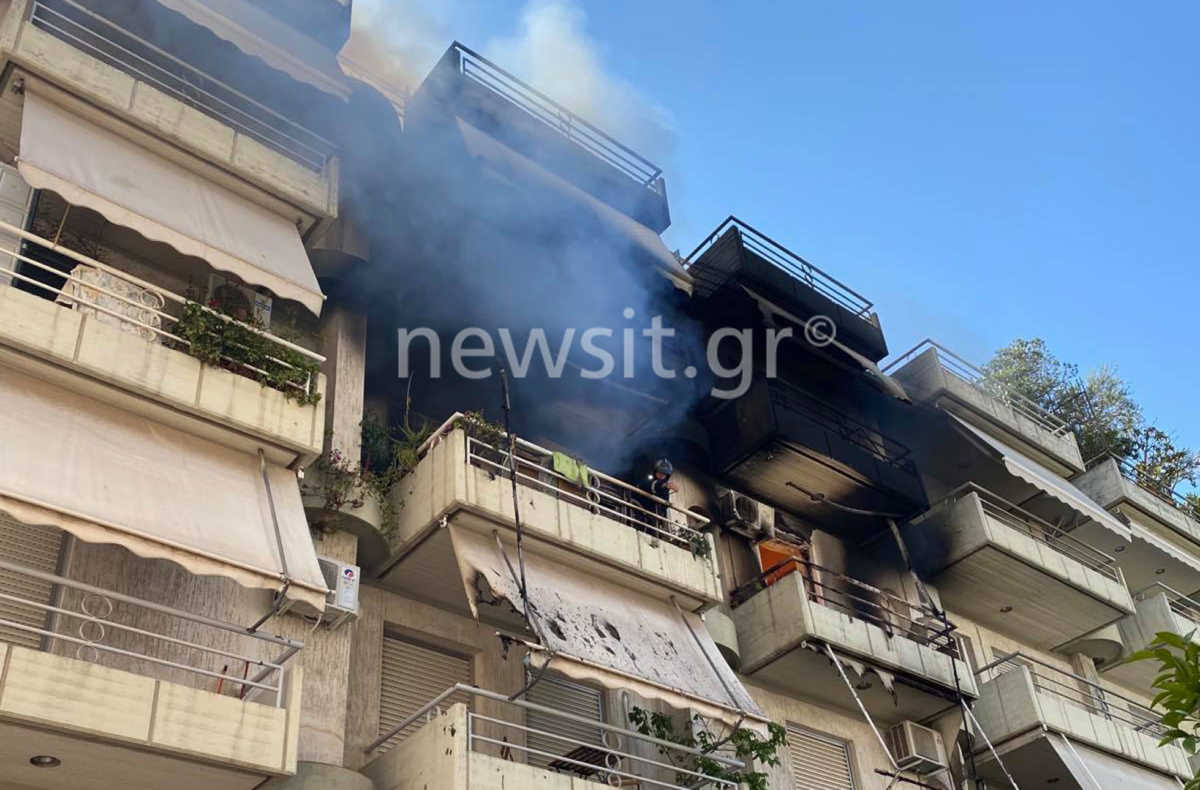 Φωτιά σε διαμέρισμα στο Παγκράτι (pics)