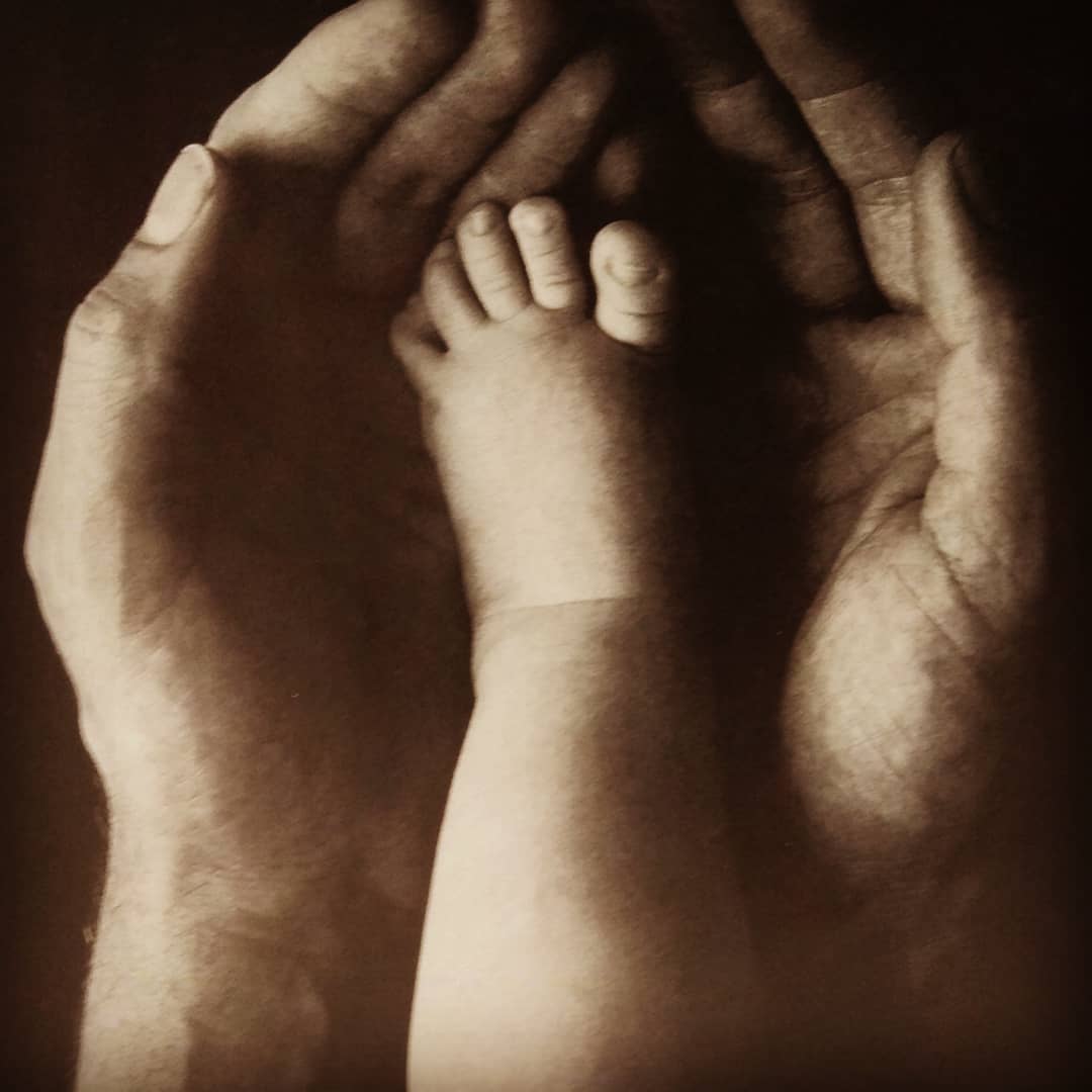 Έλληνας ηθοποιός έγινε παππούς στα 56 του χρόνια!