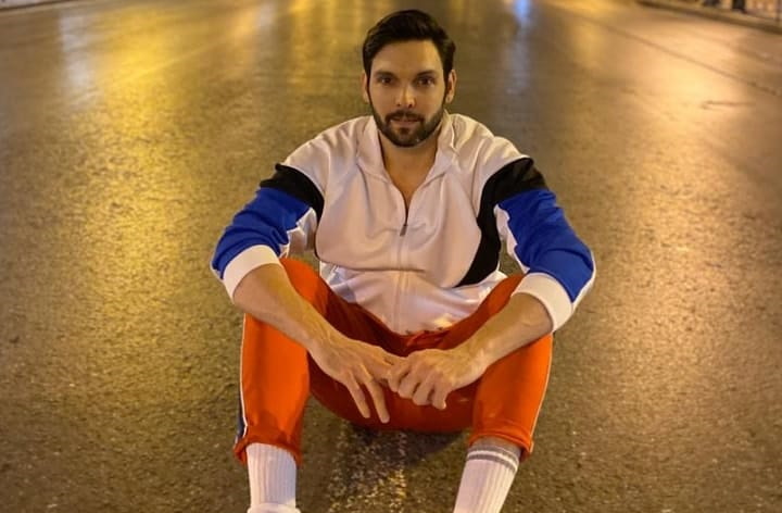 Άγριες Μέλισσες: Ο “Γιάννος” μας συστήνει τον αδελφό του και είναι… ίδιοι! [pic]