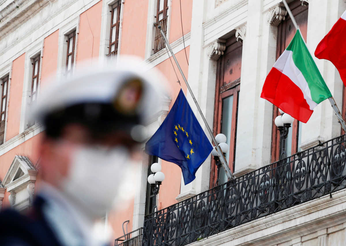 Ο κορονοϊός γιγαντώνει και πάλι τον ευρωσκεπτικισμό στην Ιταλία