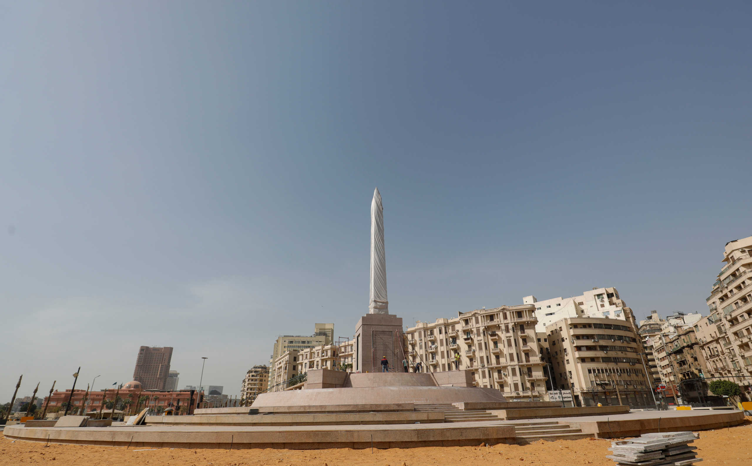 A general view shows Tahrir Square, which was the focal point of the January 25, 2011 Egyptian uprising that toppled autocrat Hosni Mubarak, almost empty to ensure people abide by restrictions during the national holiday of Sham el-Nessim marking the beginning of spring season, with almost empty streets to contain the spread of the coronavirus disease (COVID-19) in Cairo, Egypt April 20, 2020. REUTERS