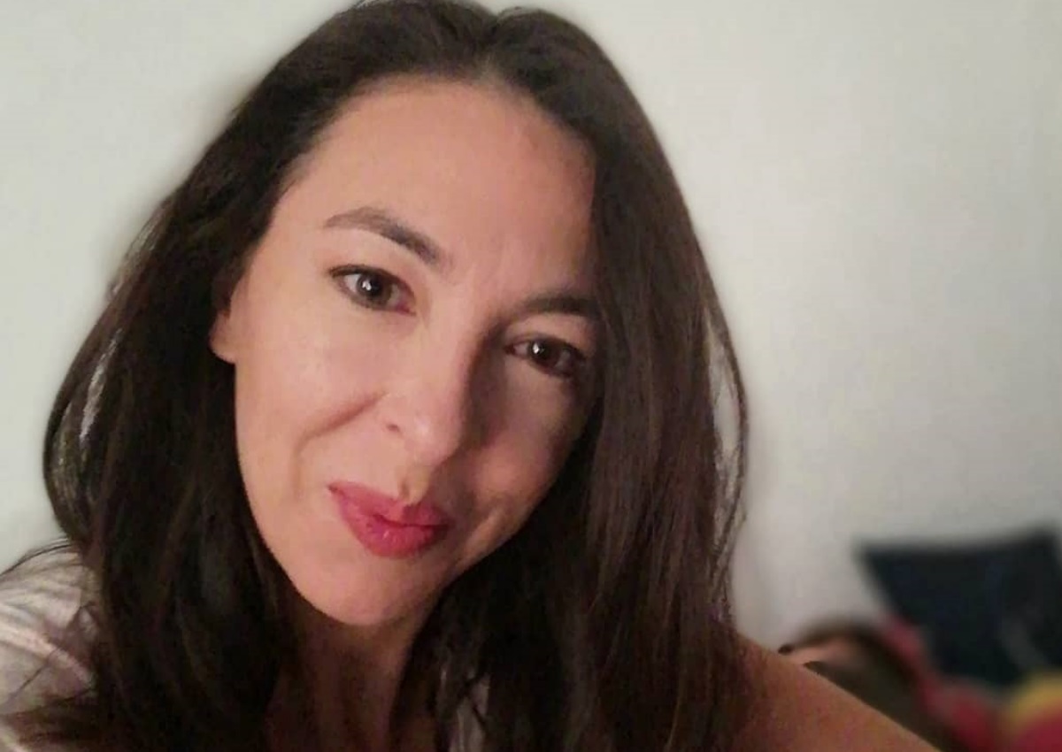 Αλίκη Κατσαβού: Η ζωή στην καραντίνα με τον γιο της, λίγες βδομάδες μετά το θάνατο του Κώστα Βουτσά