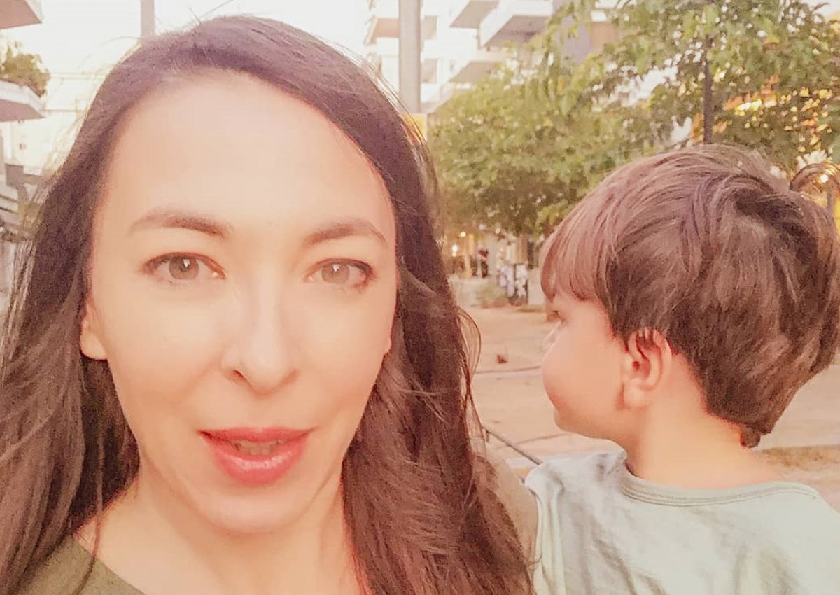 Αλίκη Κατσαβού: Έτσι περνά την καραντίνα  με τον μικρό Φοίβο!