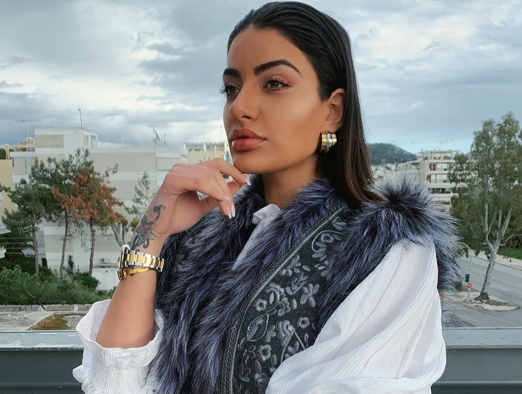 Μαρία Καζαριάν: Δεν φαντάζεστε πώς κατεβάζει τα σκουπίδια στον κάδο της γειτονιάς της! [video]