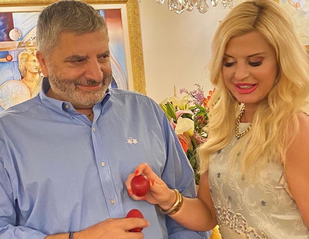 Mαρίνα Πατούλη: Εντυπωσιακή και στο σπίτι! Το Πάσχα με τον Γιώργο Πατούλη! [pics]