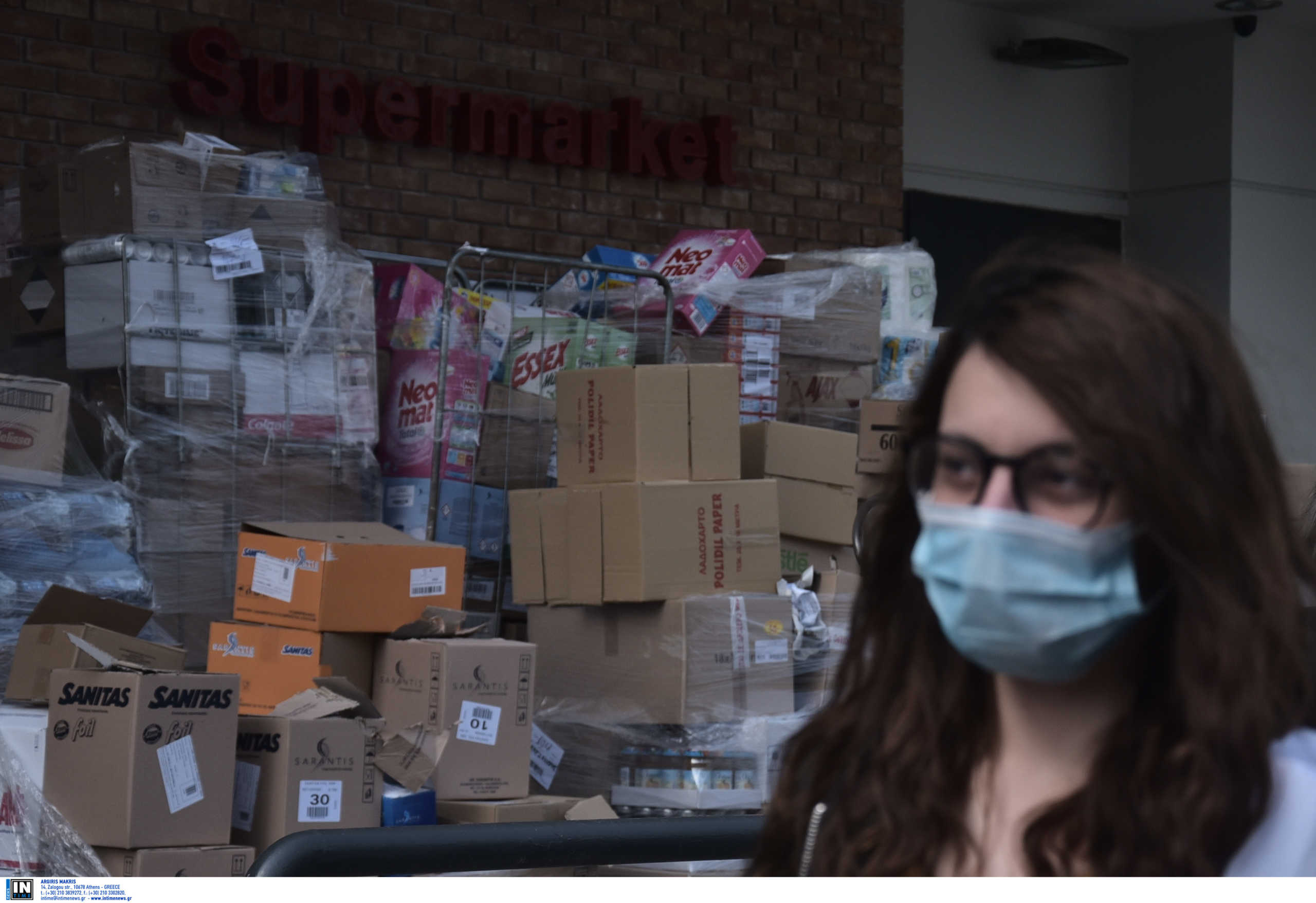 Κορονοϊός: Πρόστιμο 150 ευρώ σε όσους δεν φορούν μάσκα εκεί που απαιτείται