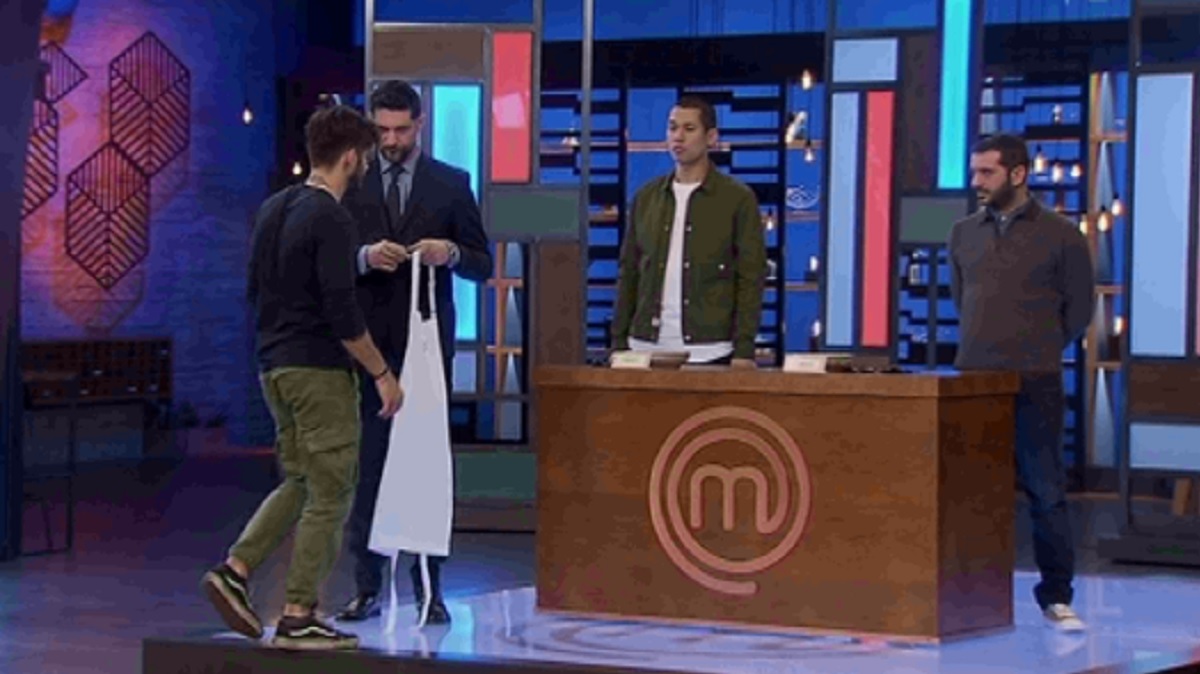 Ανατροπή στο MasterChef! Δεν πρόλαβε καλά καλά να φύγει και επέστρεψε