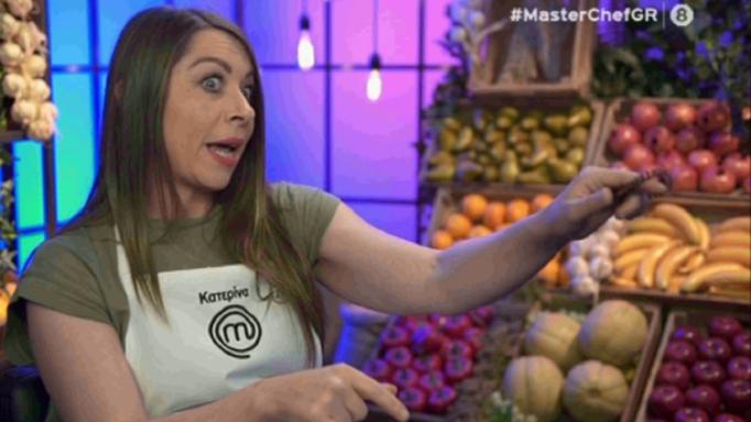 Οργισμένη η Κατερίνα Λένη στο MasterChef: “Nα βάλει μια φουστίτσα”!