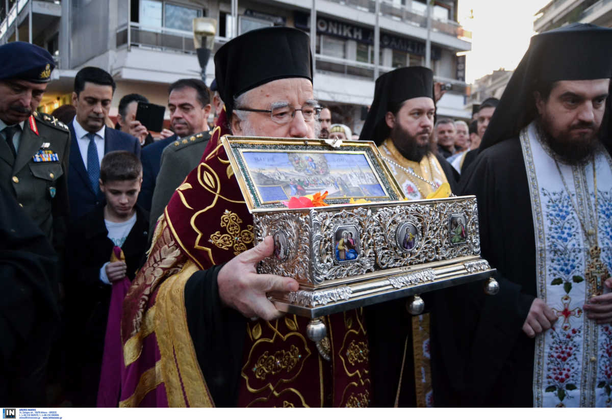 Φωτιές βάζει για το Πάσχα ο Μητροπολίτης Αιτωλίας και Ακαρνανίας