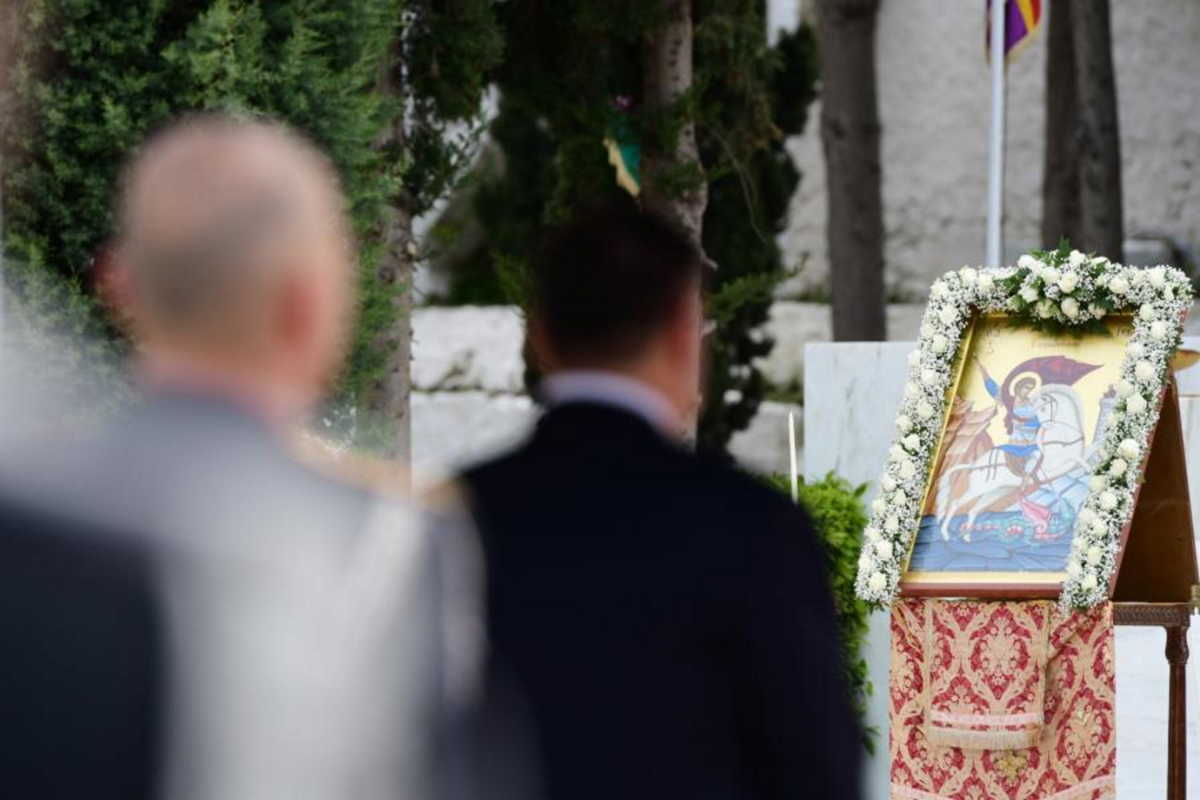 Ο Ελληνικός στρατός τίμησε τον Προστάτη του (pics)