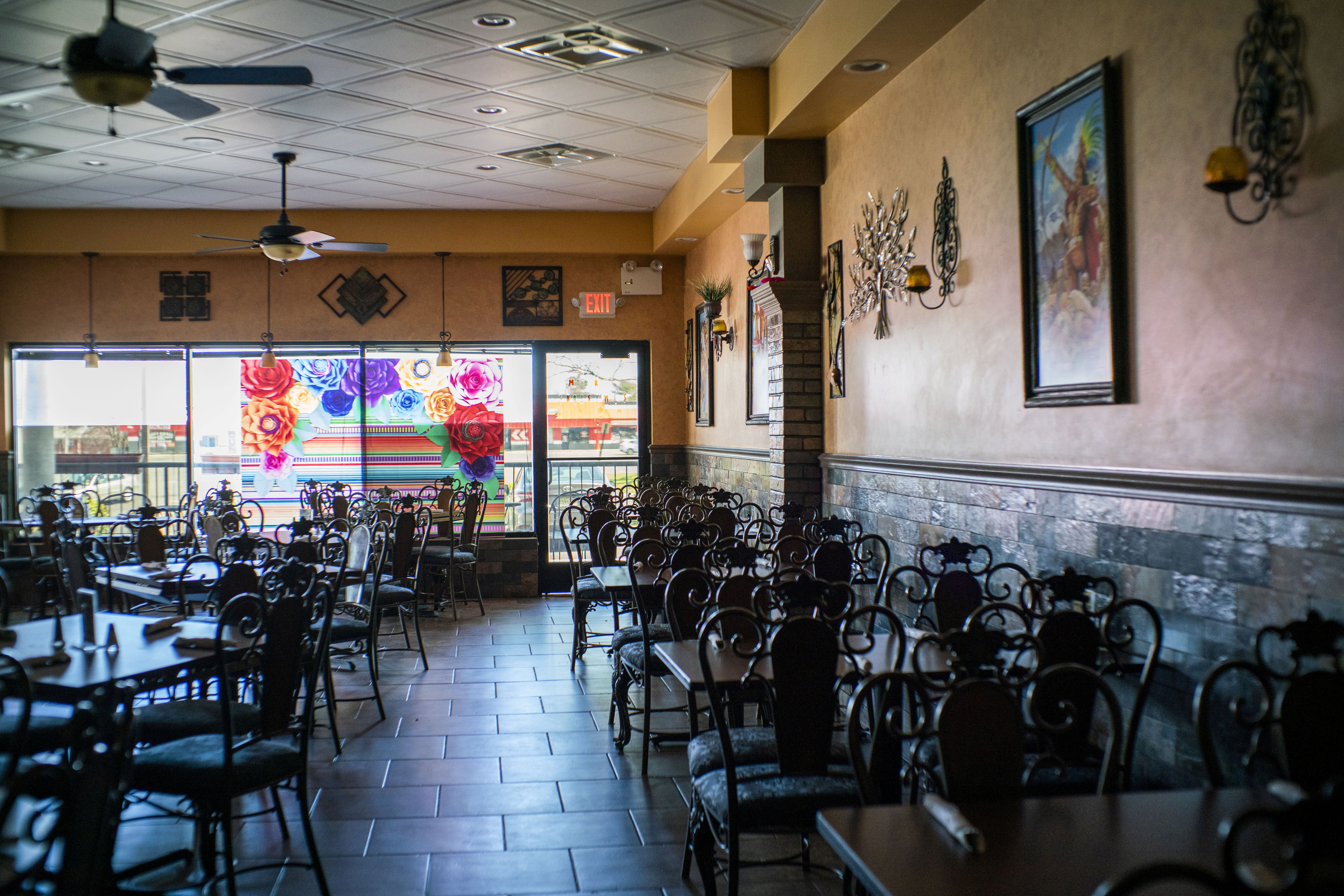 FILE PHOTO: A local restaurant is seen empty due to the outbreak of the coronavirus disease (COVID-19) in Matawan, New Jersey, U.S., April 1, 2020. REUTERS