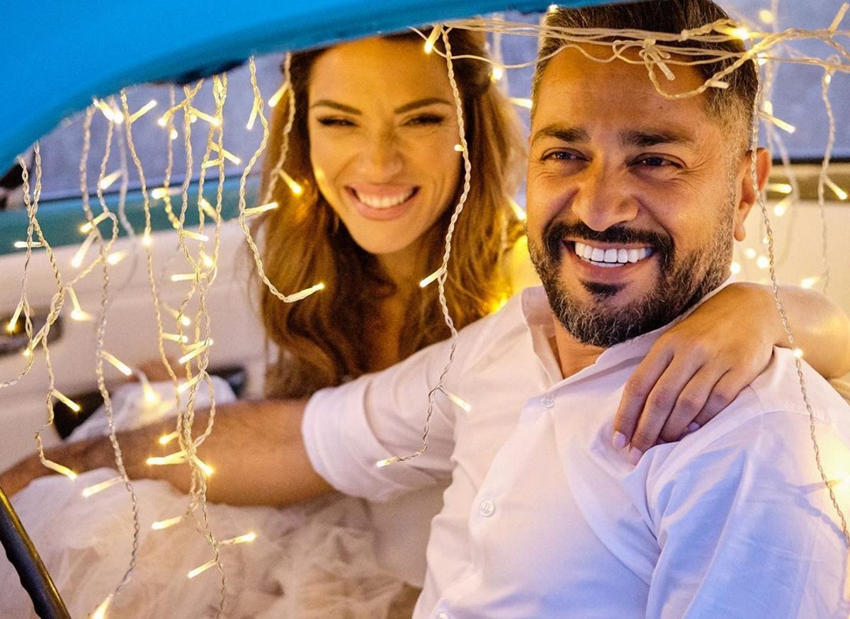 Βάσω Λασκαράκη – Λευτέρης Σουλτάτος: Γιορτάζουν ένα χρόνο γάμου και μας δείχνουν αδημοσίευτες φωτογραφίες από εκείνη τη μέρα