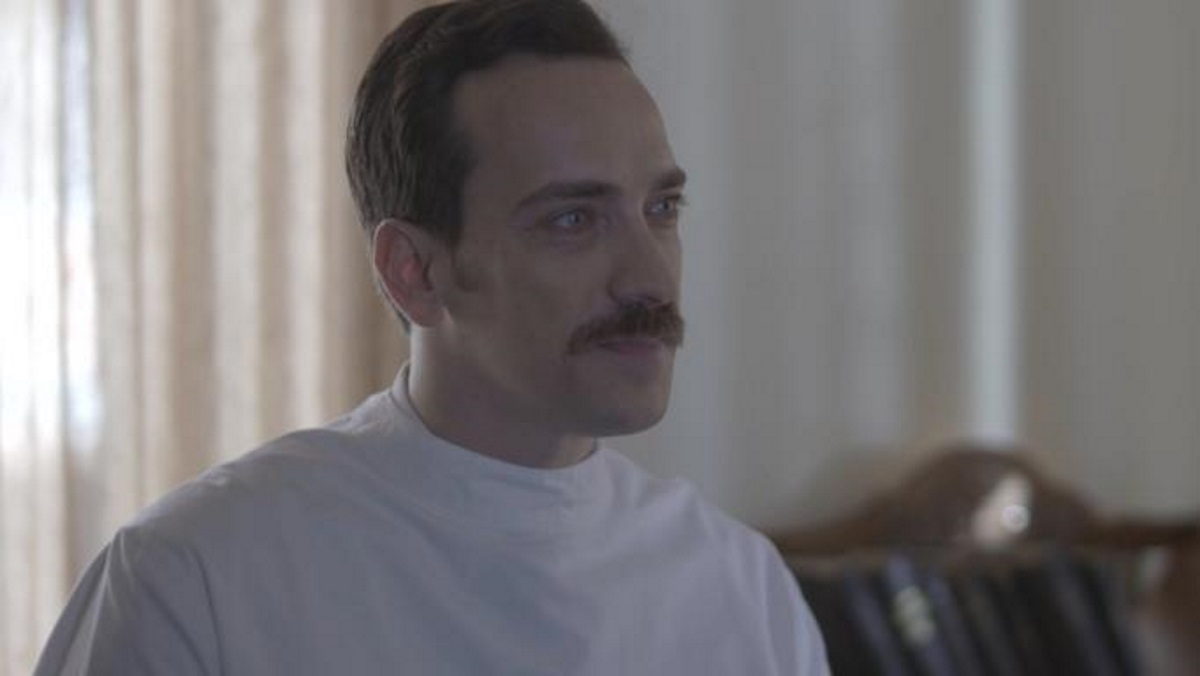 Ο Δημήτρης Σαμόλης εξηγεί για το τρίγωνο “Λάμπρος – Θεοδοσία – Βασταρδής” στις Άγριες Μέλισσες!