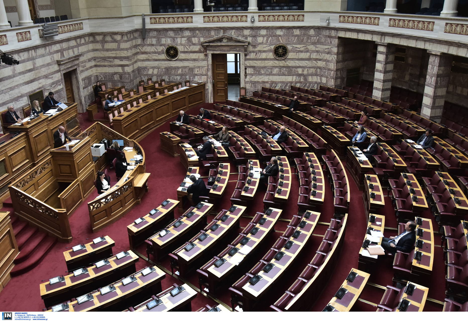 Περιβαλλοντικό νομοσχέδιο: Ονομαστική ψηφοφορία και… εξ’ αποστάσεως στην Βουλή