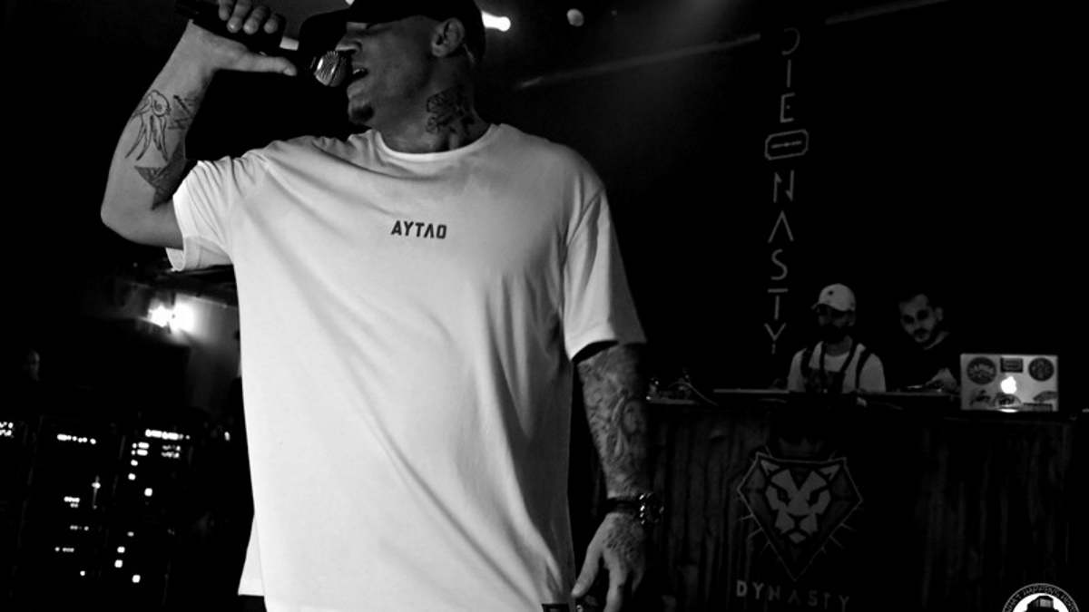 Μηδενιστής: Ο γνωστός ράπερ περιγράφει τον εφιάλτη στη Σουηδία – «Θέλω να επιστρέψω στην Ελλάδα»