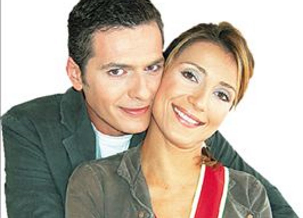 Μάριος Αθανασίου – Ευδοκία Ρουμελιώτη: Ποζάρουν ξανά μαζί, 13 χρόνια μετά το τέλος του «Θα βρεις το δάσκαλό σου»