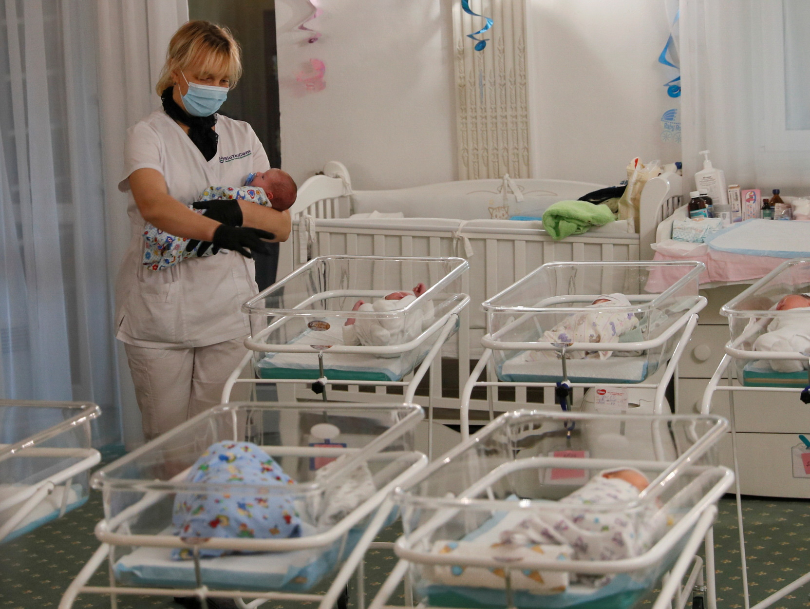 Ινδονησία: Baby boom λόγω της καραντίνας – Μοιράζονται αντισυλληπτικά “πόρτα πόρτα”