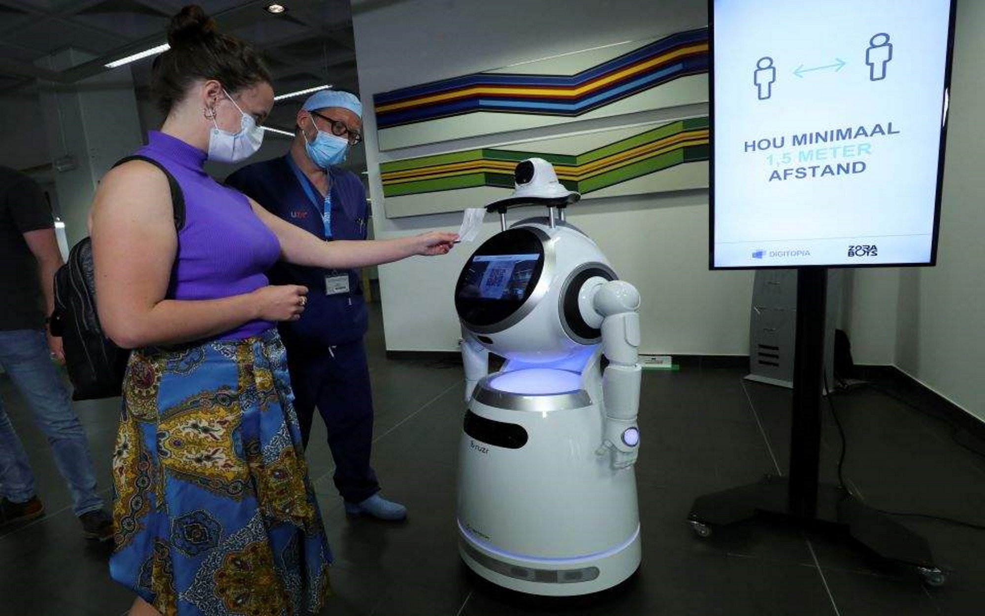 Ρομπότ “κορονοϊού” σε νοσοκομεία του Βελγίου – Θα ελέγχουν ασθενείς (pics)