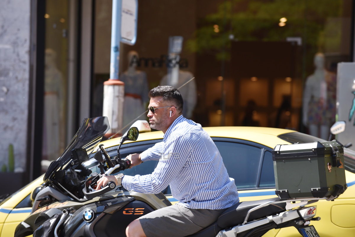 Κώστας Σόμμερ: Easy rider… στο Κολωνάκι!