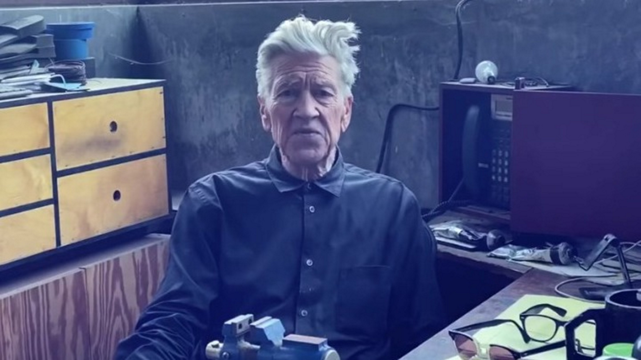 David Lynch: “Δελτίο Καιρού” σε εκούσια καραντίνα (pic, video)