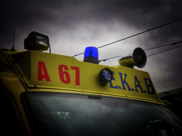 Τροχαίο με δύο νεκρούς στο Κιλκίς - Αυτοκίνητο «καρφώθηκε» σε δέντρο