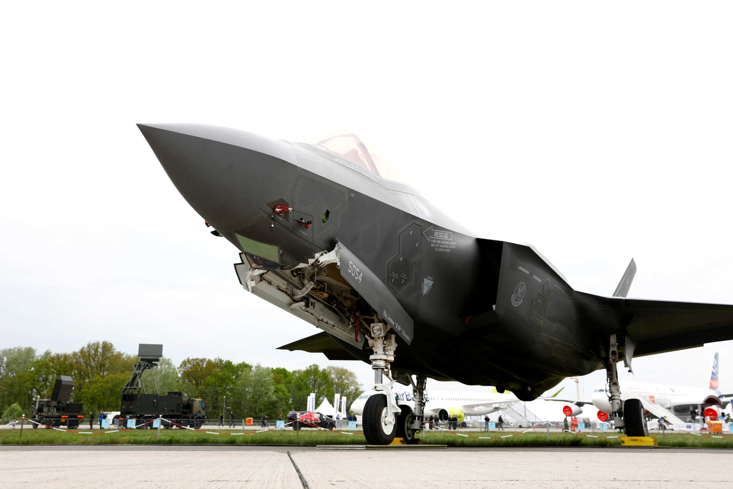 FILE PHOTO: FILE PHOTO: A Lockheed Martin F-35 aircraft is seen at the ILA Air Show in Berlin, Germany, April 25, 2018.   REUTERS