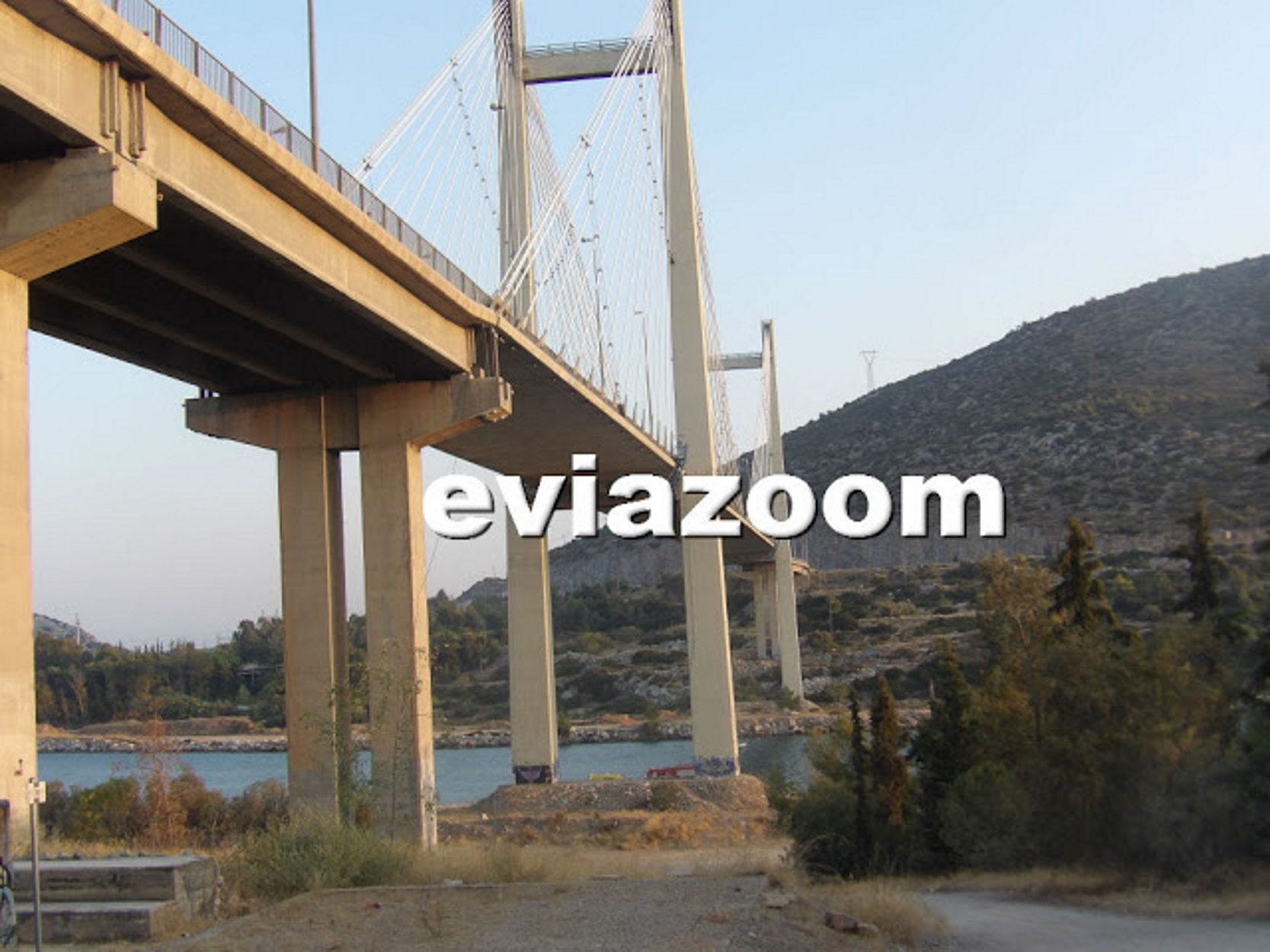 Χαλκίδα: 52χρονος πήγε στην ψηλή γέφυρα και βούτηξε στο κενό