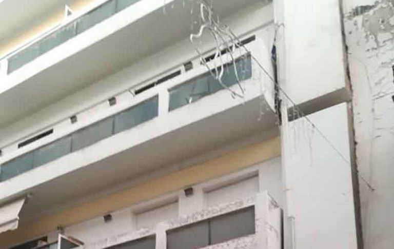 Κοζάνη: Γυναίκα έπεσε από τον 2ο όροφο πολυκατοικίας (pics)