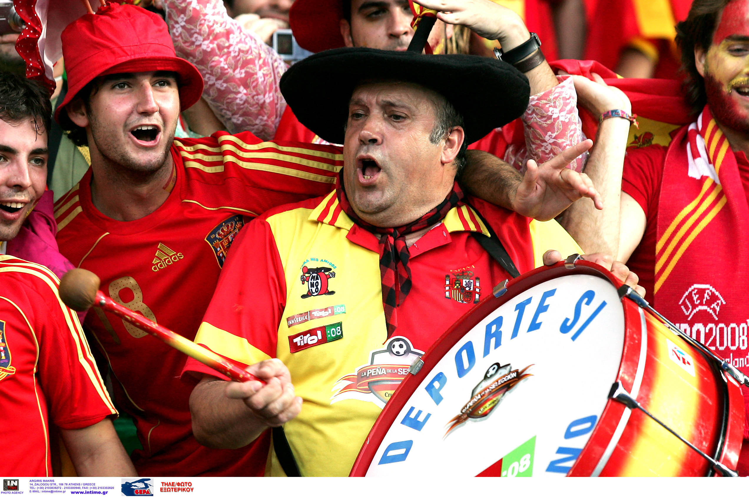 GEPA-2206086828 - WIEN,AUSTRIA,22.JUN.08 - FUSSBALL - UEFA Europameisterschaft, EURO 2008, Spanien vs Italien, ESP vs ITA, Viertelfinale. Bild zeigt Spanien-Fans. Foto: GEPA pictures