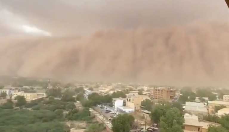 Calima: Η εντυπωσιακή αμμοθύελλα που «έβαψε» κόκκινο τον Νίγηρα (vid)