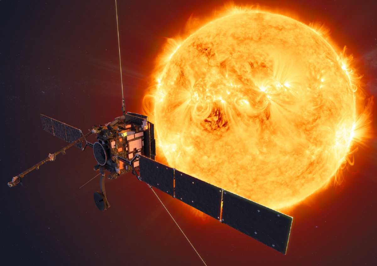 Το Solar Orbiter θα… διασταυρωθεί με τις ουρές του κομήτη Atlas