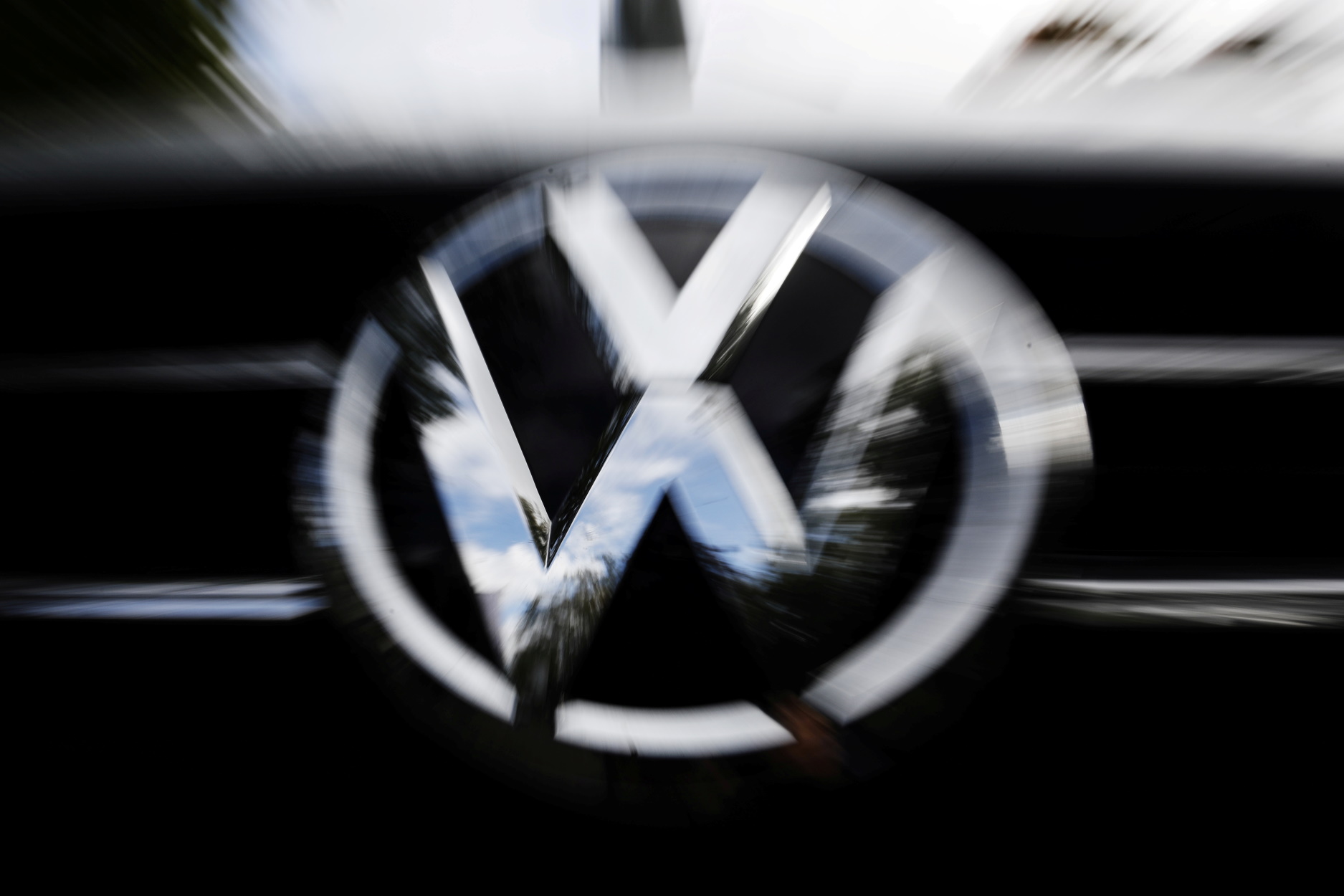 Η Volkswagen ζήτησε συγγνώμη για τη διαφήμιση του νέου Golf – Ξεσήκωσε σάλο για ρατσισμό (video)