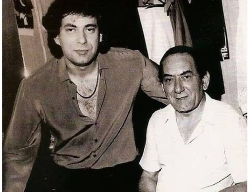 Άγγελος Διονυσίου: Συγκινεί με τη φωτογραφία από τον τάφο του πατέρα του Στράτου